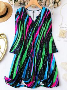 Calvaya 大碼撞色缺口領洋裝 - 彩色 - 查看 1