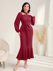 Modelyn 勃艮第红色不对称领口灯笼袖美人鱼下摆束带连衣裙 - 酒紅色 - 查看 4