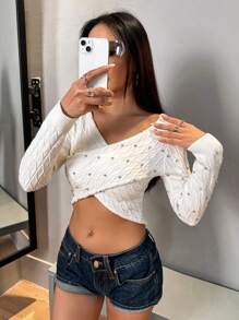 SHEIN Unity Áo len crop dáng ngắn, phối ren đính đá, thích hợp cho mùa thu đông. - trắng - Xem 4