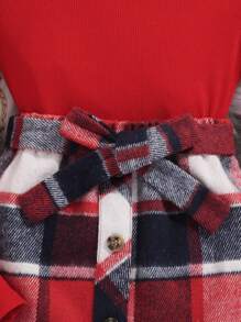 SHEIN 女大童高領羊腿袖T恤&格紋印花腰帶半身裙&帽適用於聖誕 - 紅色 - 查看 3