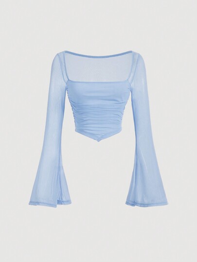 SHEIN MOD Romántica camiseta azul con cuello cuadrado, mangas de trompeta, pliegues y dobladillo de pañuelo