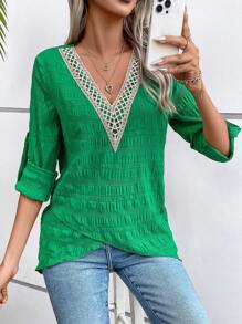SHEIN LUNE Contrast Guipure Lace Roll Tab Sleeve Wrap Hem Blouse - Green - View 5