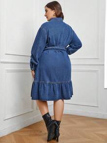 SHEIN LUNE Hơn Nút phía trước Xù Hoa Sen Thắt lưng Đầm Denim - Rửa trung bình - Xem 2