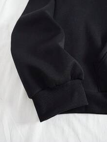 SHEIN EZwear 加大码字母图案袋鼠口袋抽绳保暖卫衣 - 黑色 - 查看 3