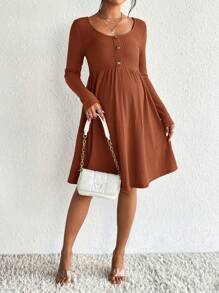 SHEIN Maternidad Vestido tejido de canalé con diseño de botón - Óxido marrón - Ver 6