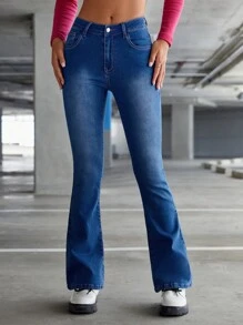 SHEIN ICON 蝴蝶刺繡牛仔喇叭褲 - 中等水洗藍 - 查看 3