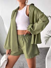 SHEIN Essnce Camisa unicolor con botón delantero de hombros caídos & Shorts