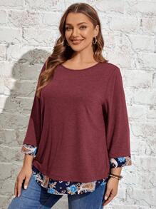 EMERY ROSE Áo thun họa tiết hoa viền bất đối xứng - Màu Đỏ Sâu - Xem 5