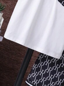 SHEIN Tween Boy Summer Casual Streetwear Daily Commute Letter Print Contrast Striped Tape Trim Short Sleeve T-Shirt And Shorts Set - Black - View 3