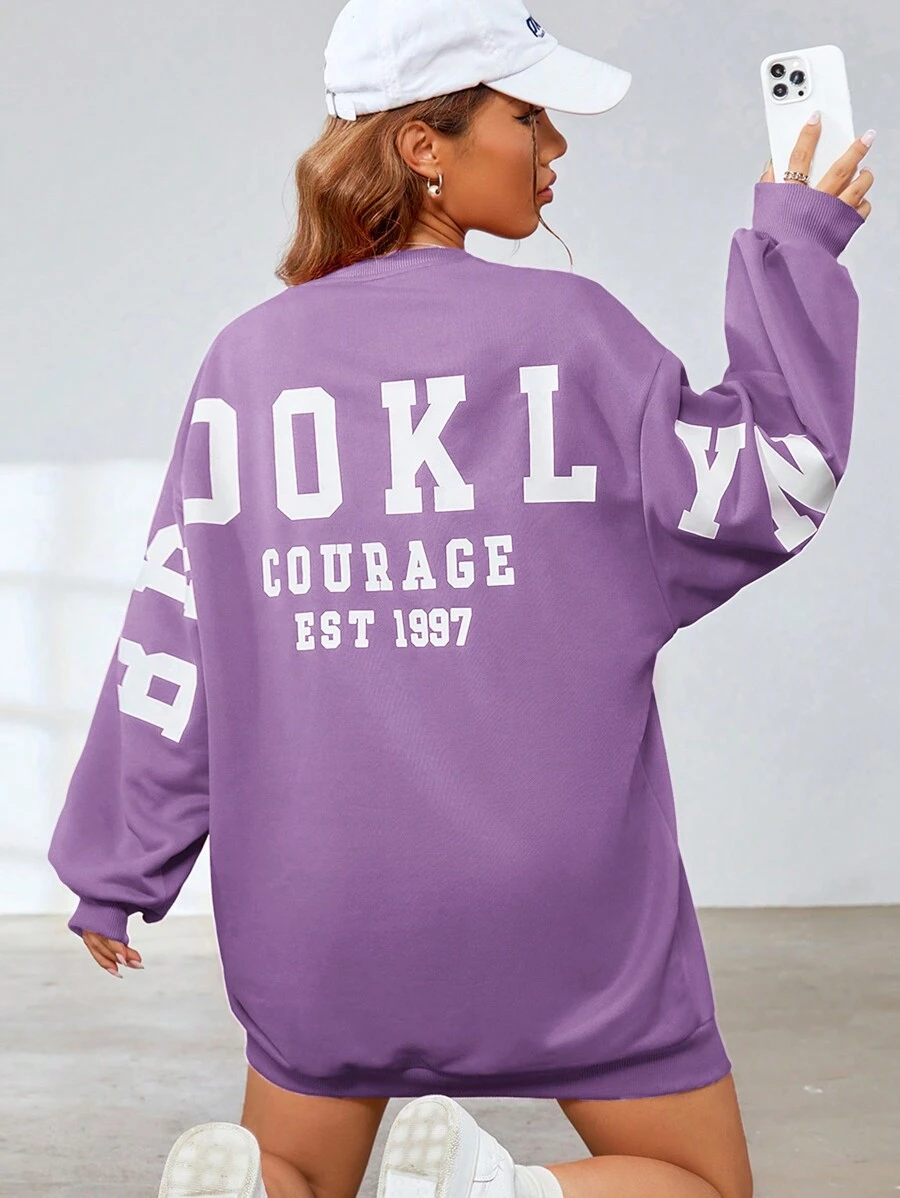 SHEIN EZwear Mặc Câu lạc bộ
Trang phục Dự tiệc
Quần áo Dự tiệc Đồ họa Chữ cái Thả vai Đầm nỉ - Màu tím - Xem 1