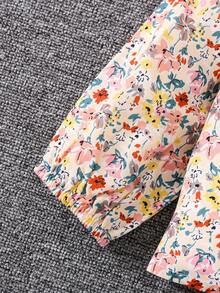 SHEIN Young Girl Ditsy Floral Print Ruffle Trim Mock Neck Lantern Sleeve Blouse - Multicolor - View 3