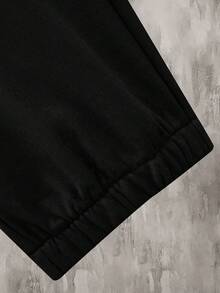 Manfinity LEGND 男士字母圖案抽繩連帽衫和運動褲 - 黑色 - 查看 7