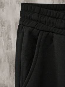 Manfinity LEGND 男士字母圖案抽繩連帽衫和運動褲 - 黑色 - 查看 8