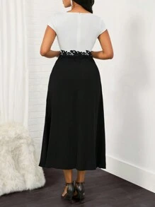 SHEIN Lady Two Tone V Neck Dress - Black and White - View 2