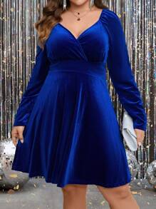 SHEIN Clasi Plus Sweetheart Neck Velvet Dress, For Winter - Blue - View 4