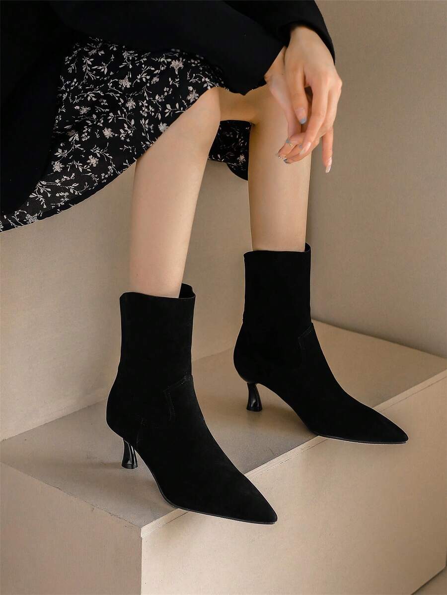 女性踝靴和短靴尖頭高跟鞋輕便大碼女性靴子 - 黑色 - 查看 1