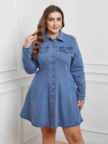 SHEIN Privé 大碼翻蓋細節前紐扣牛仔洋裝 - 中等水洗藍 - 查看 6