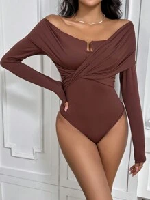 SHEIN Privé 一字肩交叉圍裹連體衣 - 杏色 - 查看 3