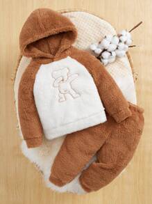 SHEIN 男嬰小熊刺繡插肩袖毛絨帽衫和褲子 - 彩色 - 查看 1