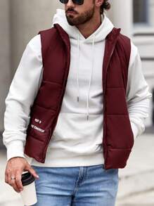 Manfinity 鬆身款男士無袖棉衣,印有字母圖案和拉鍊閉合 - 酒紅色 - 查看 1