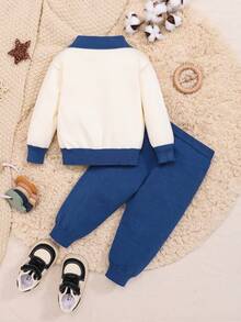 SHEIN 男嬰字母圖案拼接領套頭毛衣和針織褲