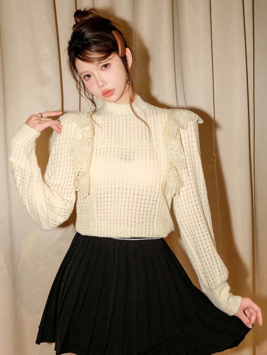 DAZY Damen Oberteil mit Stehkragen, Spitzenrüschen und Langarm