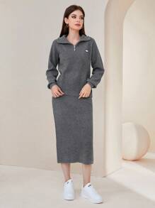 Mulvari 字母補丁細節半拉鏈毛衣和針織裙