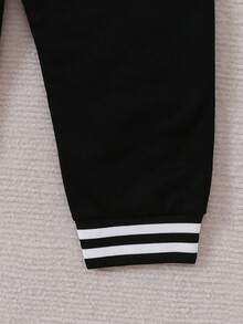 男嬰雙色小熊印花條紋飾邊學院風夾克和運動褲 - 黑與白 - 查看 6