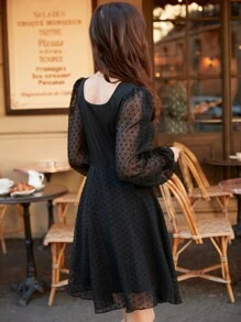 SHEIN Frenchy 雞心領口前收褶圓點洋裝 - 黑色 - 查看 2
