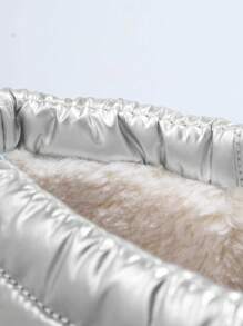 SHUZIA 絎縫厚底雪地靴 - 銀色 - 查看 4