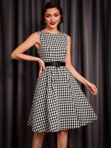 SHEIN DECDS 千鳥格印花繫腰帶洋裝 - 黑與白 - 查看 9