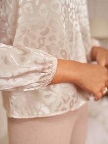 SHEIN Frenchy Leopard Jacquard V Neck Lantern Sleeve Blouse - Apricot - View 5