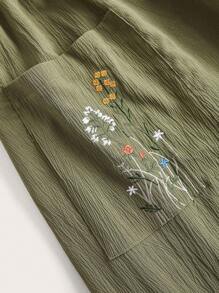 ROMWE Fairycore Plus Size Renaissance Floral Embroidery Pocket Front Overall Dress - Army Green - View 4