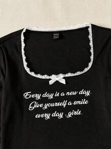 SHEIN EZwear 標語圖案蕾絲邊前蝴蝶結短款T恤 - 黑色 - 查看 3