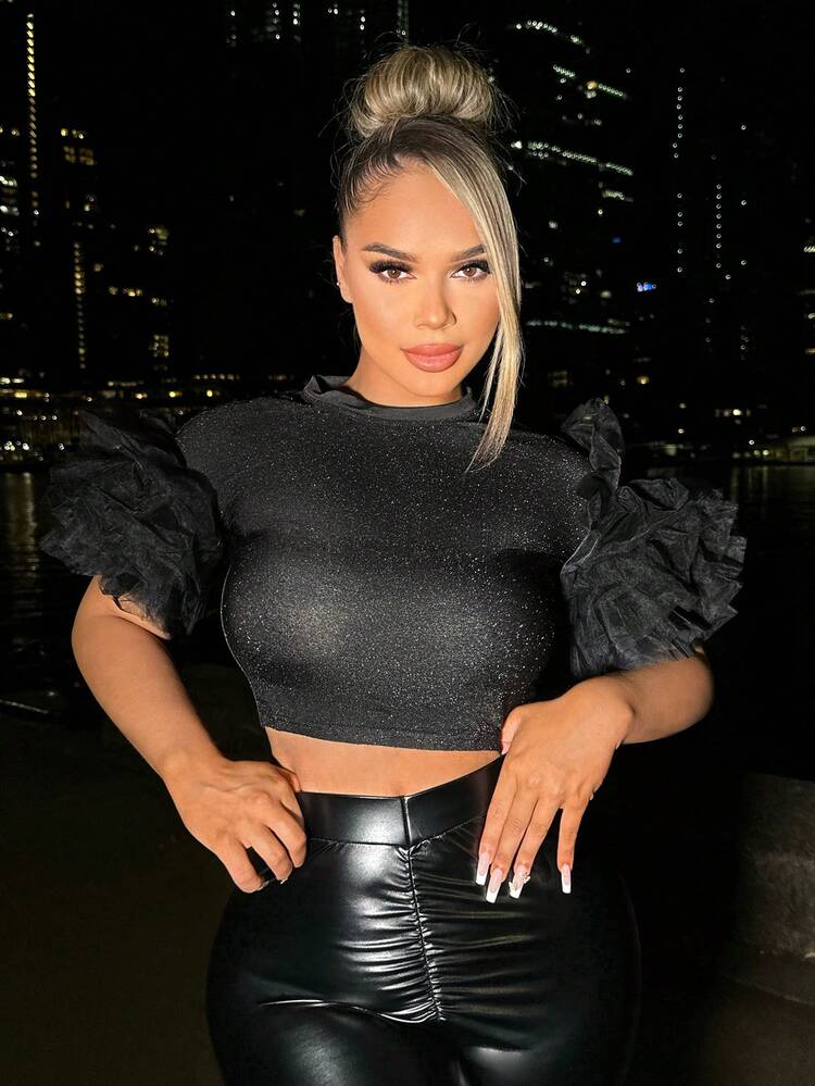 Solid Ruffle Mesh Trim Crop Tee