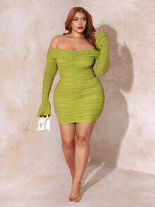 SHEIN SXY Talla grande Vestido ajustado de hombros descubiertos de manga con volante fruncido de malla - Verde - Ver 3