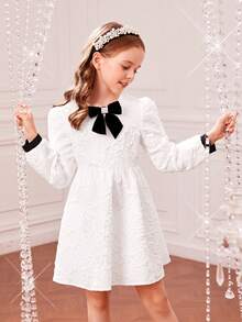 SHEIN Fern Glow  Tween Girl Bow Front Jacquard Contrast Trim Dress - Black and White - View 4