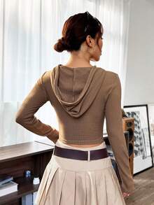 SHEIN EZwear 標語圖案抽繩連帽短款T恤 - 棕色 - 查看 2