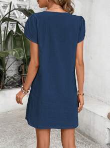 SHEIN LUNE Cổ không đối xứng Tay áo cánh hoa Chi tiết Nút Đầm - Rửa tối - Xem 2