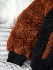 SHEIN 男小童字母刺繡插肩袖連帽毛絨夾克無毛衣 - 彩色 - 查看 8