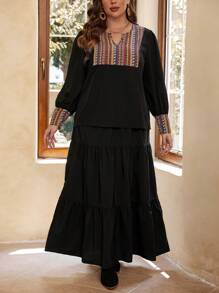 SHEIN VCAY 大碼幾何印花缺口領上衣&荷葉邊半身裙不附腰帶 - 黑色 - 查看 4