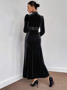 SHEIN Privé Vestido con encaje en contraste de manga farol de terciopelo