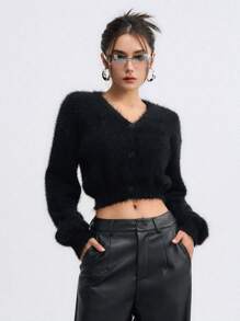 DAZY 落肩袖短款毛茸茸開襟衫 - 黑色 - 查看 6