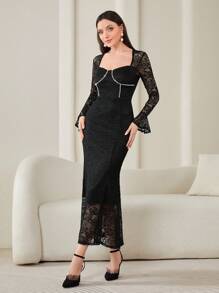 Modelyn 雞心領口荷葉袖魚尾裙下擺蕾絲洋裝