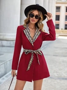 SHEIN Clasi Đồ họa Chữ cái Thắt lưng Váy blazer - Màu Đỏ Sâu - Xem 1