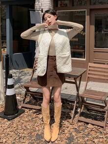 DAZY Nút áo xuyên thấu qua áo khoác Teddy - Màu be - Xem 4