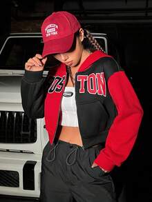 SHEIN EZwear Bikercore Đồ họa Chữ cái Hai âm Thả vai Áo hoodie ngắn - màu đen - Xem 3