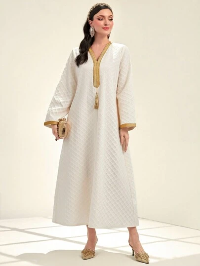 Al Najma Klänning med kontrastfärgade tofsar, modest