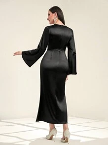 Al Najma 水鑽細節鐘形袖洋裝 - 黑色 - 查看 2