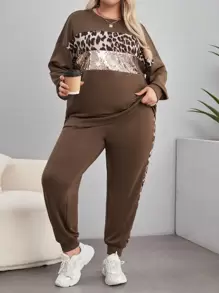SHEIN LUNE Talla grande Pantalones deportivos con sudadera con estampado de leopardo de hombros caídos - Óxido marrón - Ver 2